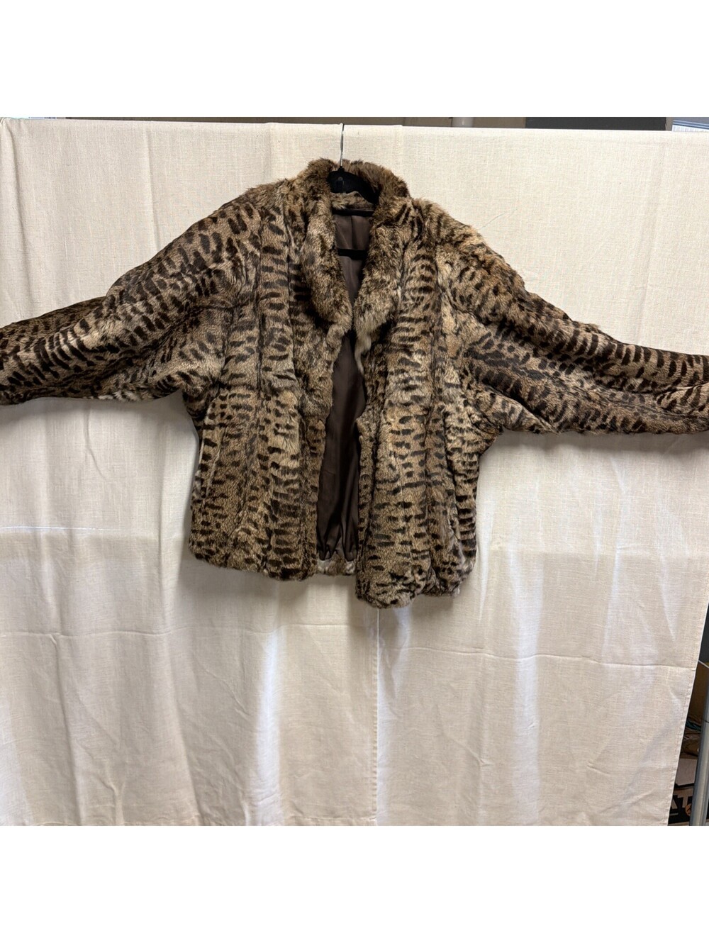 Woman’s Real Rabbit Jacket. Size 16 - Picture 2 of 9
